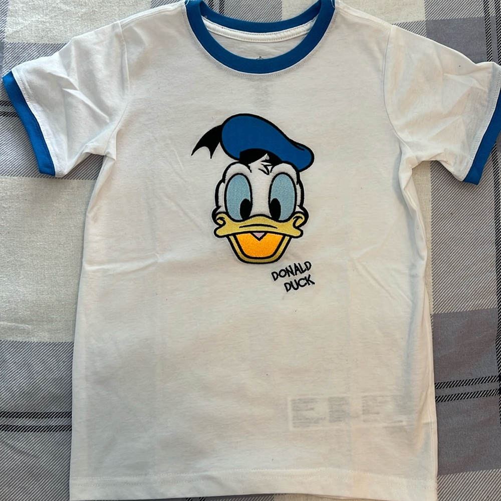DISNEY’S NWOT Donald Duck Short Sleeve Tee